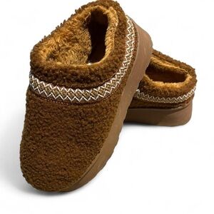 Cozy Brown Fleece Slippers